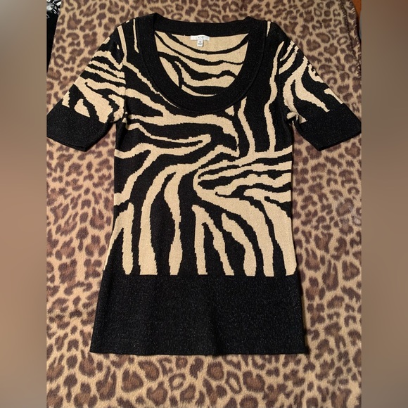 Cache black metallic gold animal print scoop neck short sleeve stretchy … - Picture 4 of 8